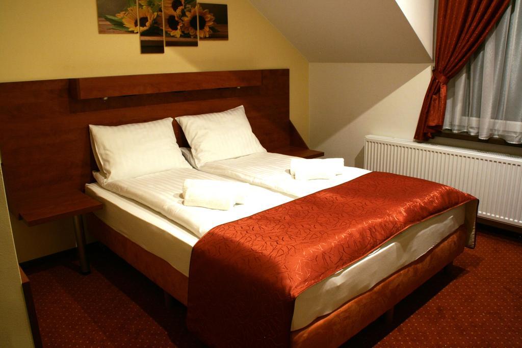 Hotel Kuznia Oberza Polska Lysomice Room photo